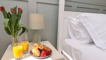 3 quartos, individualmente decorados, individualmente mobiliados