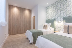 2 chambres, fer et planche à repasser, literie fournie