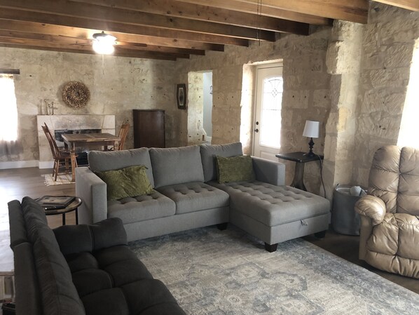 تلفزيون ذكي، كُتُب