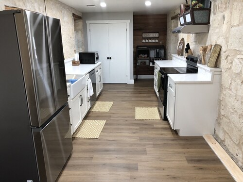 Wolff Heim - Historic Country Home in D'Hanis