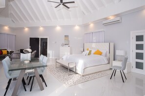 10 bedrooms, travel crib, WiFi, bed sheets