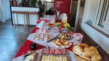 Daily buffet breakfast (BRL 24 per person)