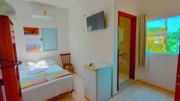 Ropa de cama de alta calidad, muebles diferentes y wifi gratis