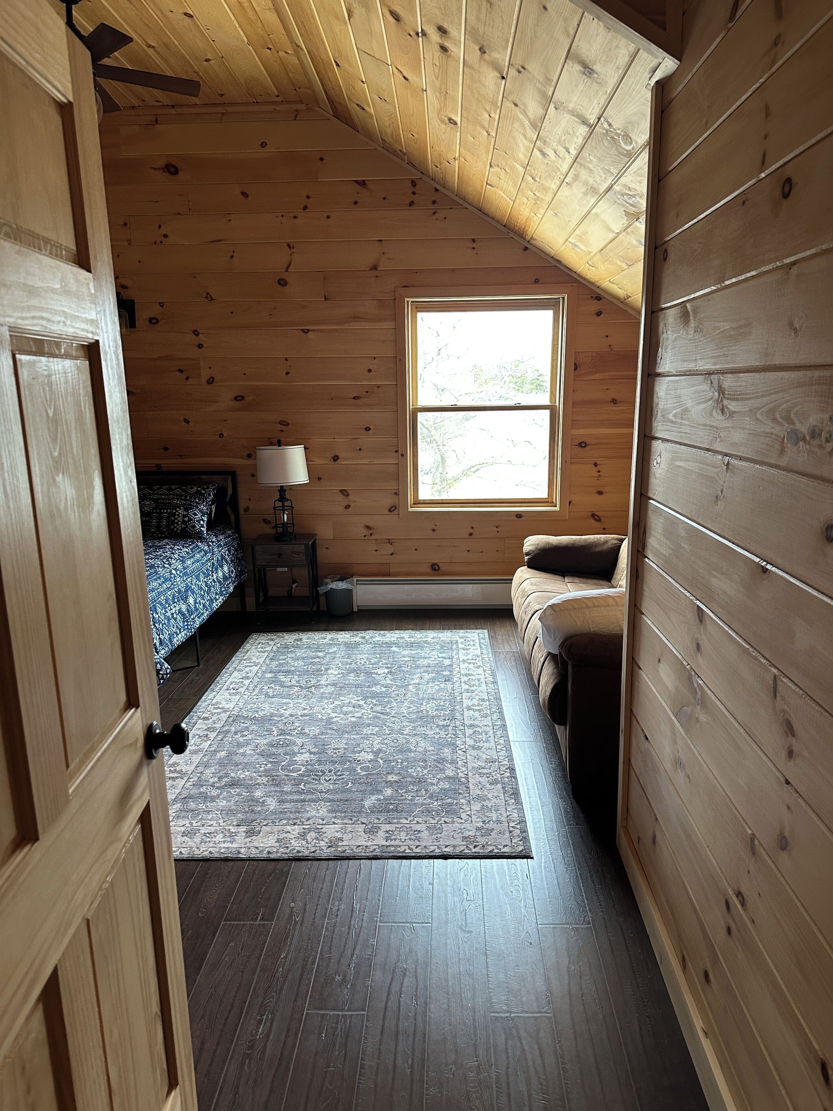 2 多间卧室、熨斗/熨衣板、WiFi、床单