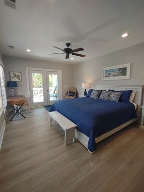 5 Schlafzimmer, Schreibtisch, Bügeleisen/Bügelbrett, kostenloses WLAN