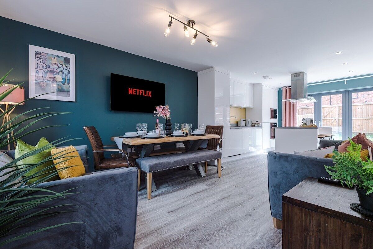 Stylish House in MCR sleeps9