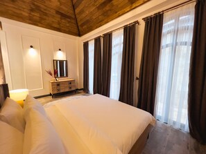 Premium bedding, desk, soundproofing, iron/ironing board