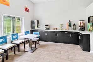 Breakfast area