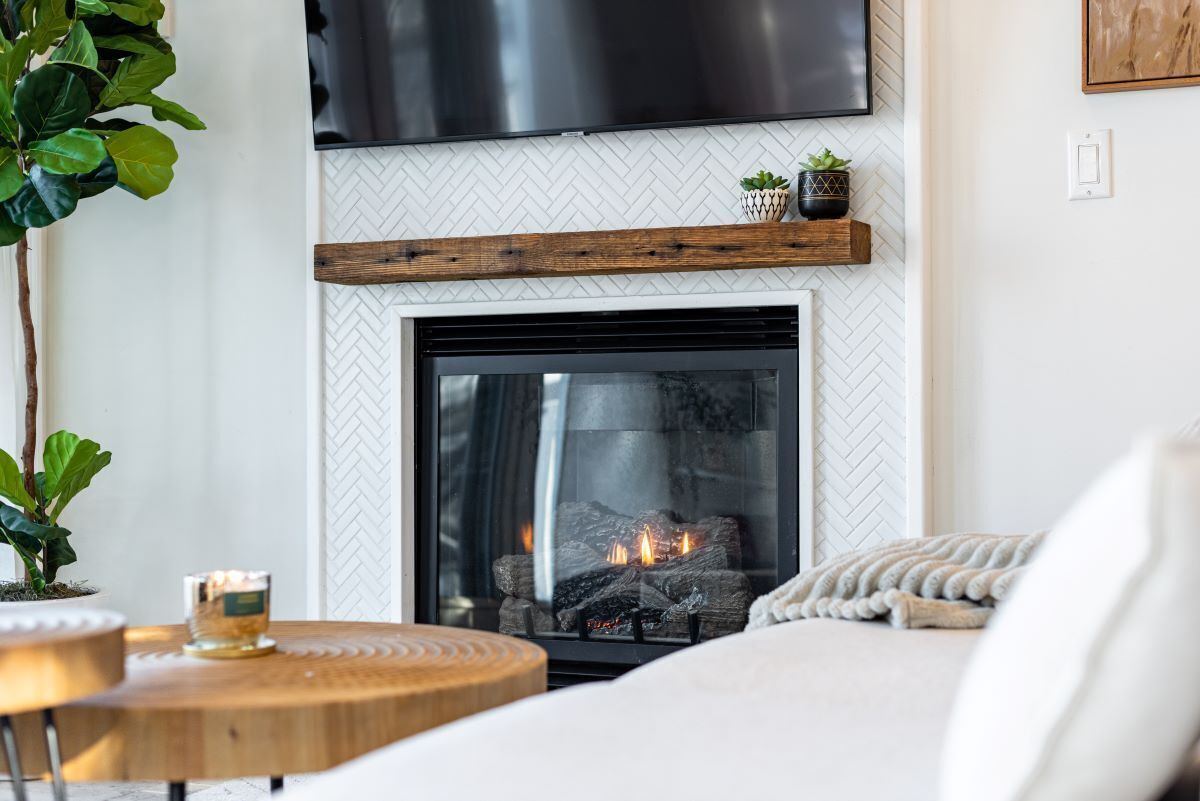 Romantic Waterfront Getaway with an optional MotorBoat