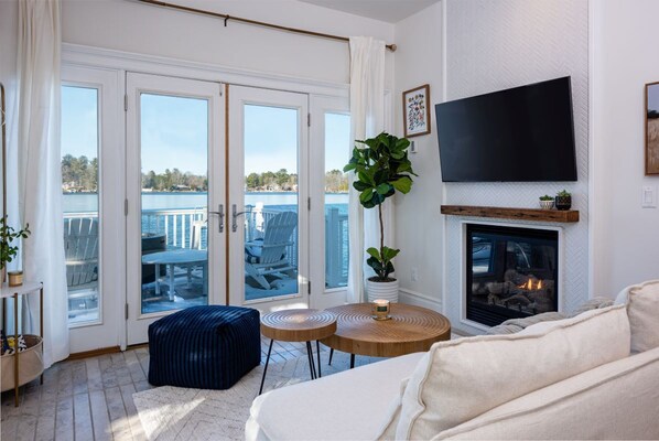Smart TV, chimenea y servicios de streaming 