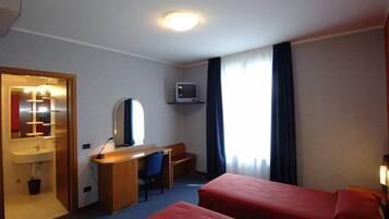 Comfort Double or Twin Room | Free WiFi, bed sheets