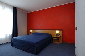 Business Double Room Single Use, 1 Double Bed | Free WiFi, bed sheets - HOTEL RESIDENCE DUCALE (Porto Mantovano)