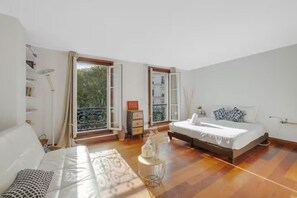 6 chambres, fer et planche à repasser, accès Internet, draps fournis