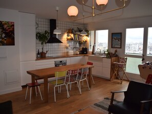 Fridge, microwave, oven, dishwasher