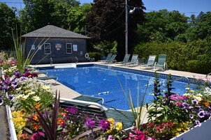Seasonal outdoor pool, pool umbrellas