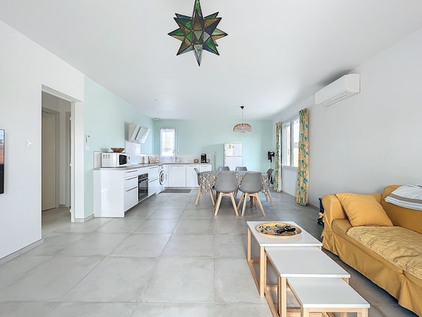 TV - Spacious cocoon in Narbonne - with sea view (Narbonne)