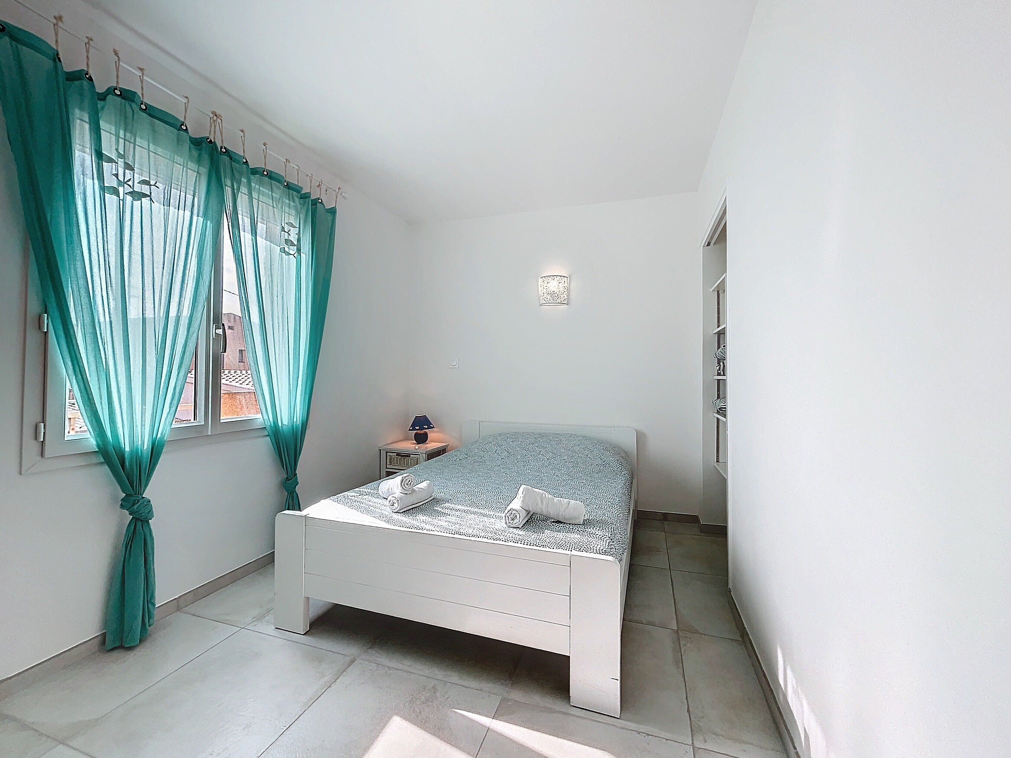 2 camere, ferro/asse da stiro