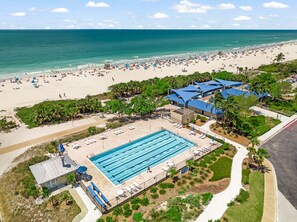 A heated pool - Close to beach! Updated home with private pool! (Lido Key)