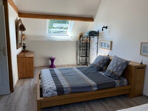 1 bedroom, iron/ironing board, bed sheets