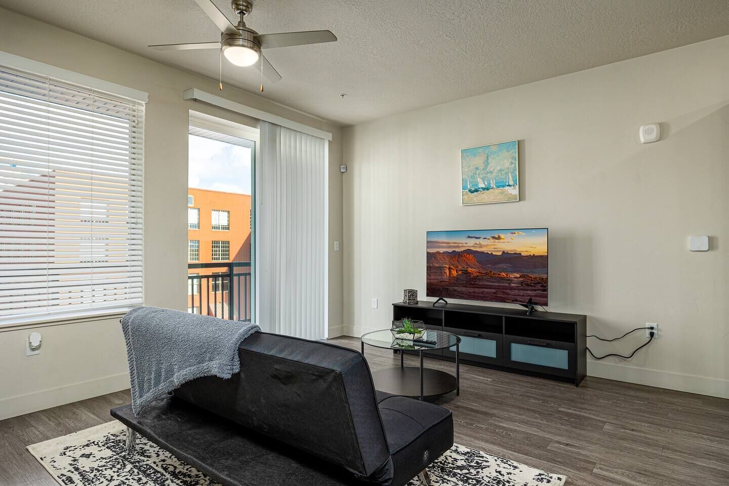 Modern 1B Downtown SLC | Gym, Fast Wi-Fi, Pool