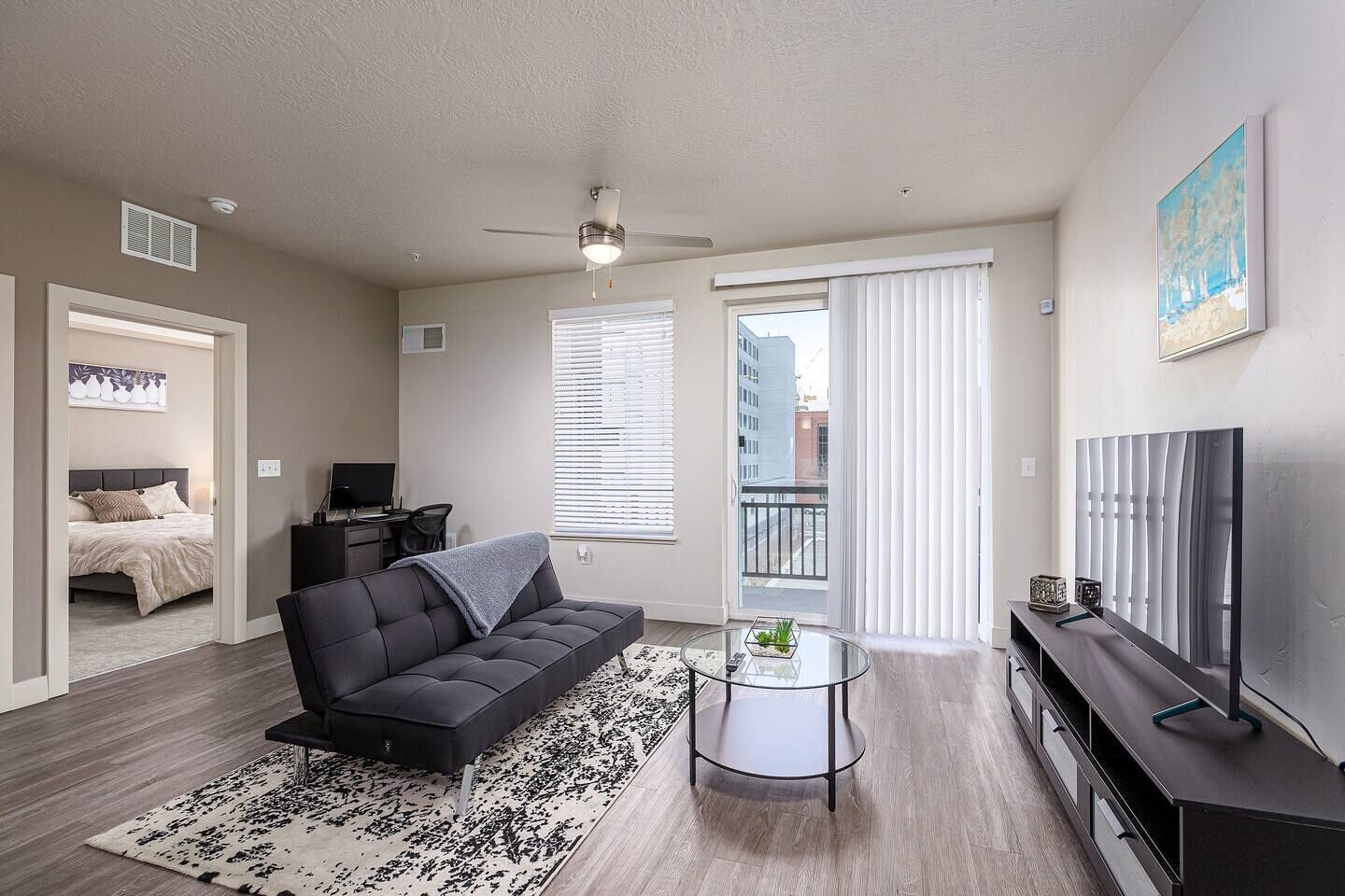 Modern 1B Downtown SLC | Gym, Fast Wi-Fi, Pool