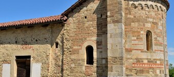 Host Civic 4, surrounded by greenery 30 minutes from Turin and Alba