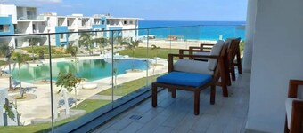 Modern 2 Bedrooms Serviced Apartment - Pool & Sea View