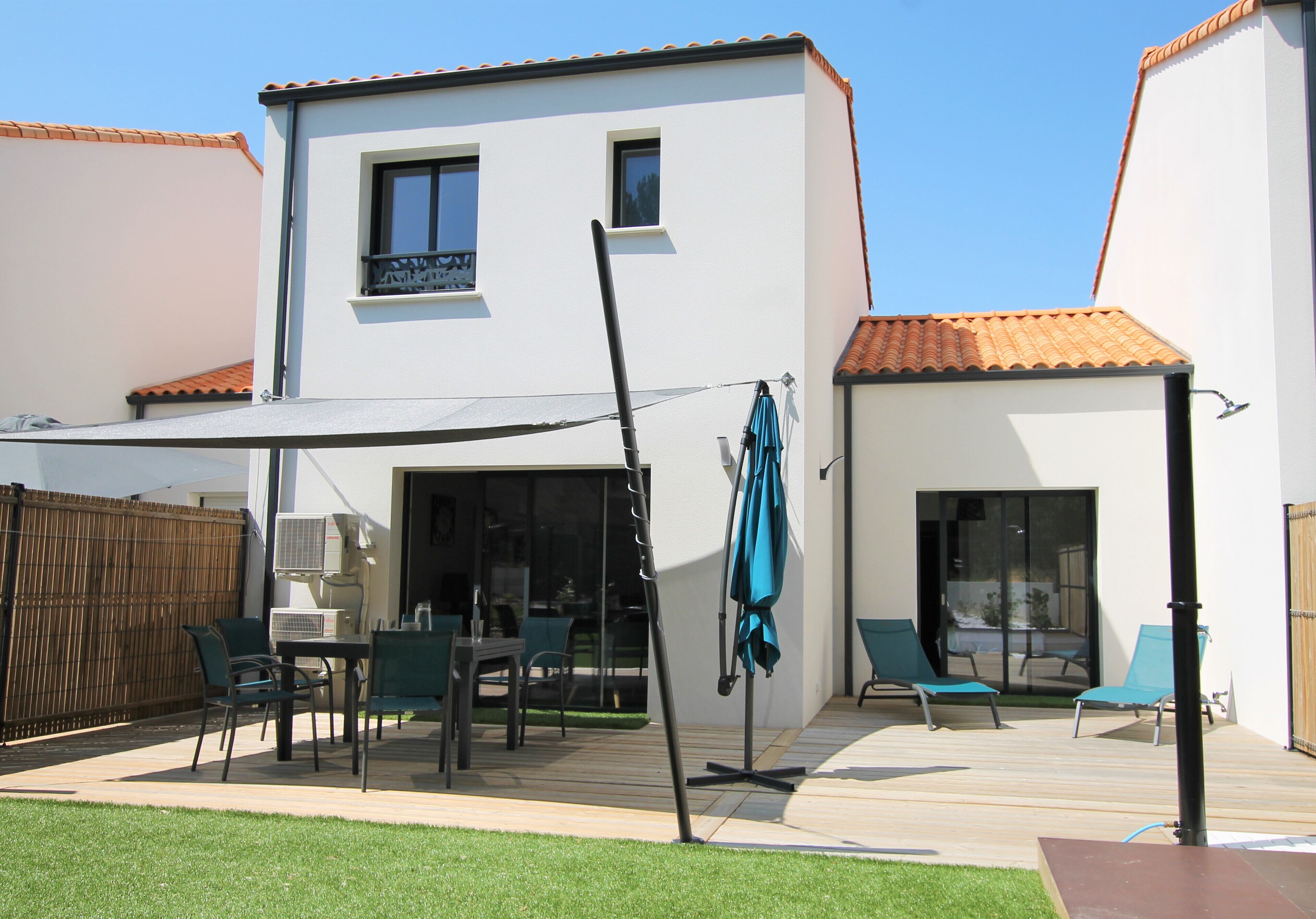 Villa La Sablière, modern and comfortable, near beach, shops and nature