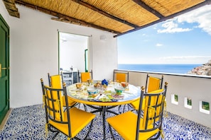 Panoramic House | Terrace/patio
