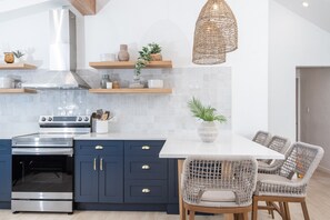 Fridge, microwave, oven, stovetop - Ocean View Suite - Luxe Comfort Near Magens Bay! (St Thomas)