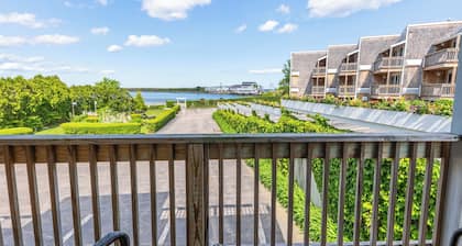 Aspinquid Resort
