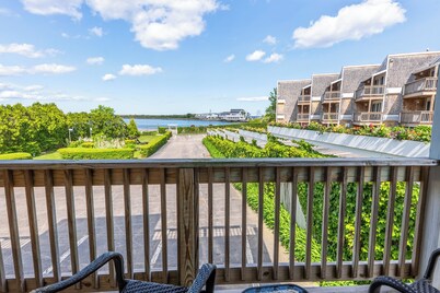 Aspinquid Resort
