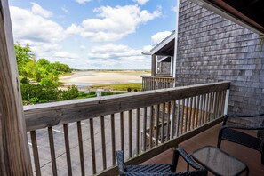 Lodge King River/Street View Efficiency | Terrace/patio