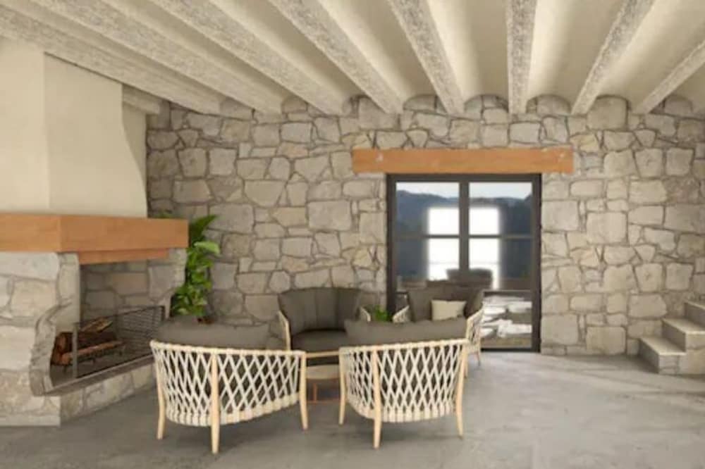 Casa Amoros: Rest more deeply, live more freely.