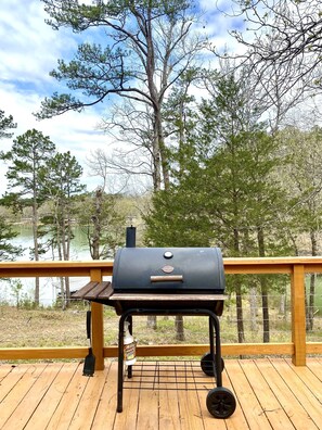 Property grounds - Cabin #5 - The Cosmopolitan (Royal)