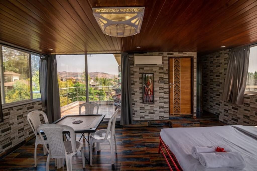 5 室のベッドルーム、デスク、アイロン / アイロン台、WiFi (無料)