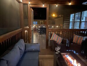 Property grounds - Nolin Barrel House - Lakefront (Clarkson)