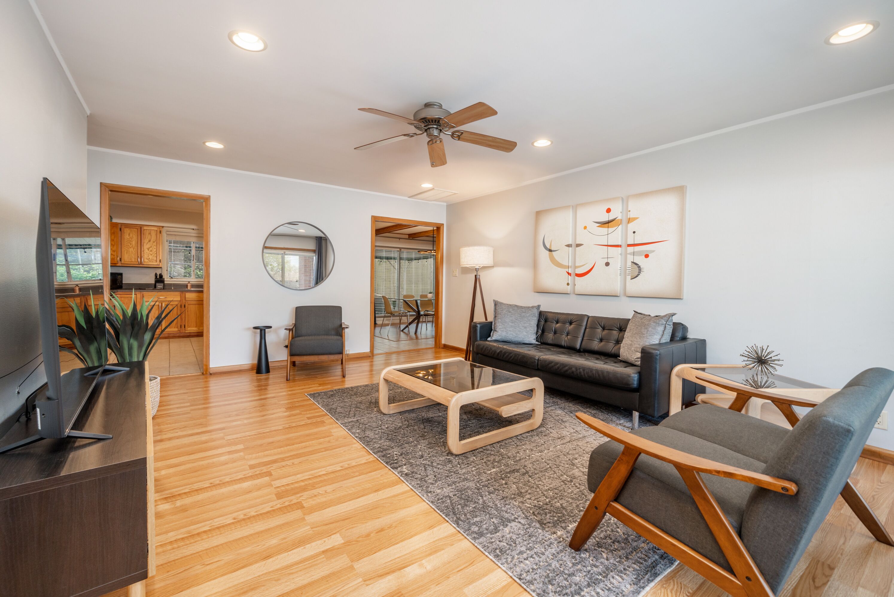 Walk to Oaklawn Racing Casino Resort from our Cozy 3BR!