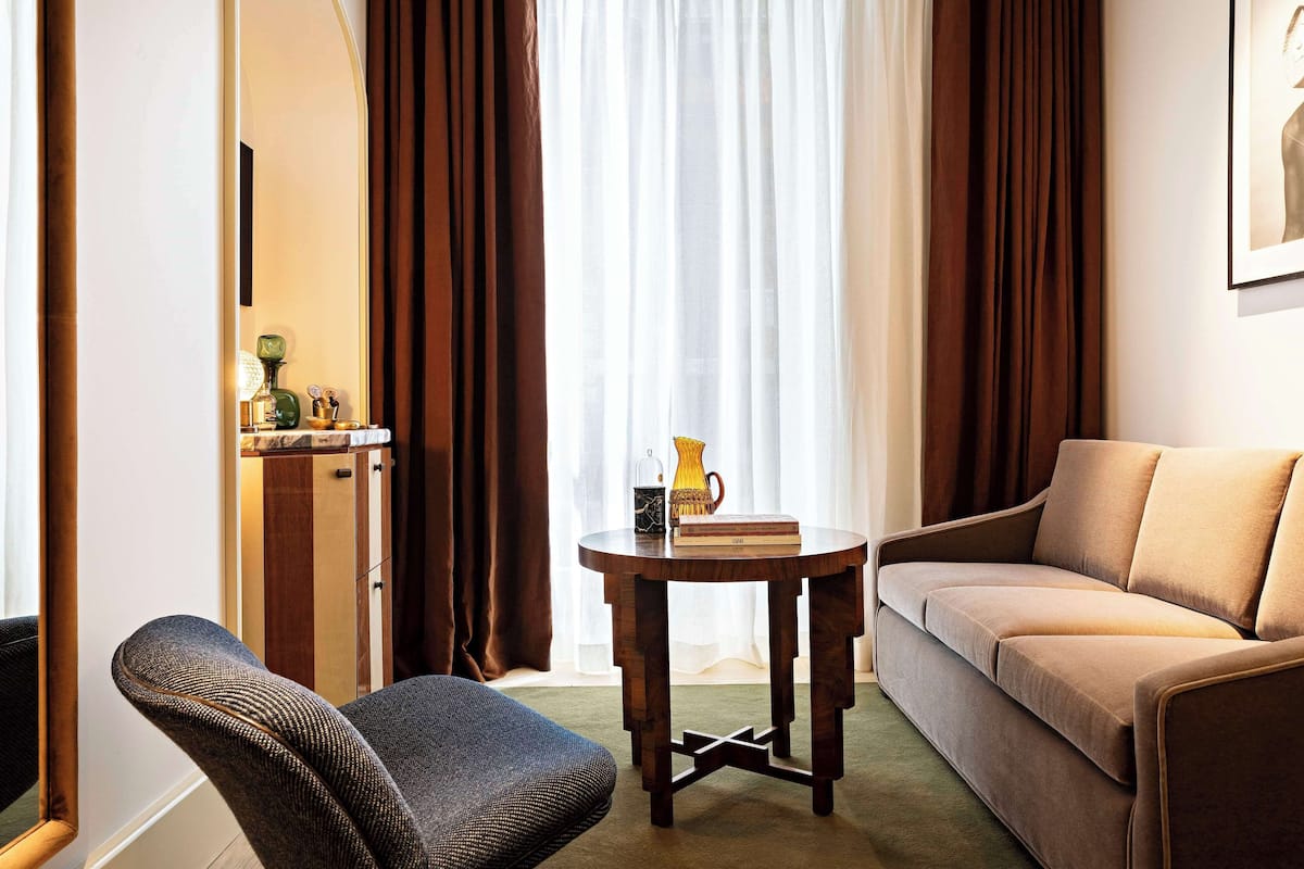 Premium bedding, minibar, in-room safe, individually furnished