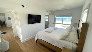 Tempur-Pedic beds, soundproofing, free WiFi, bed sheets