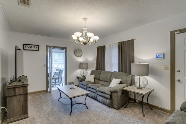 Waycross Vacation Rental | 3BR | 2BA | Stairs Required | 1,600 Sq Ft