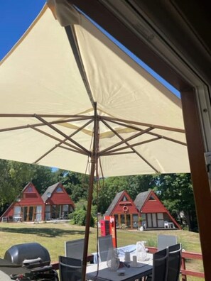 Outdoor dining - Chalet 95, Kingsdown Holiday Park (Kingsdown)