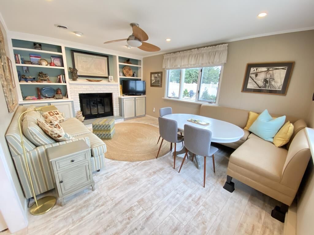 Captain Quarters near Philly Beach