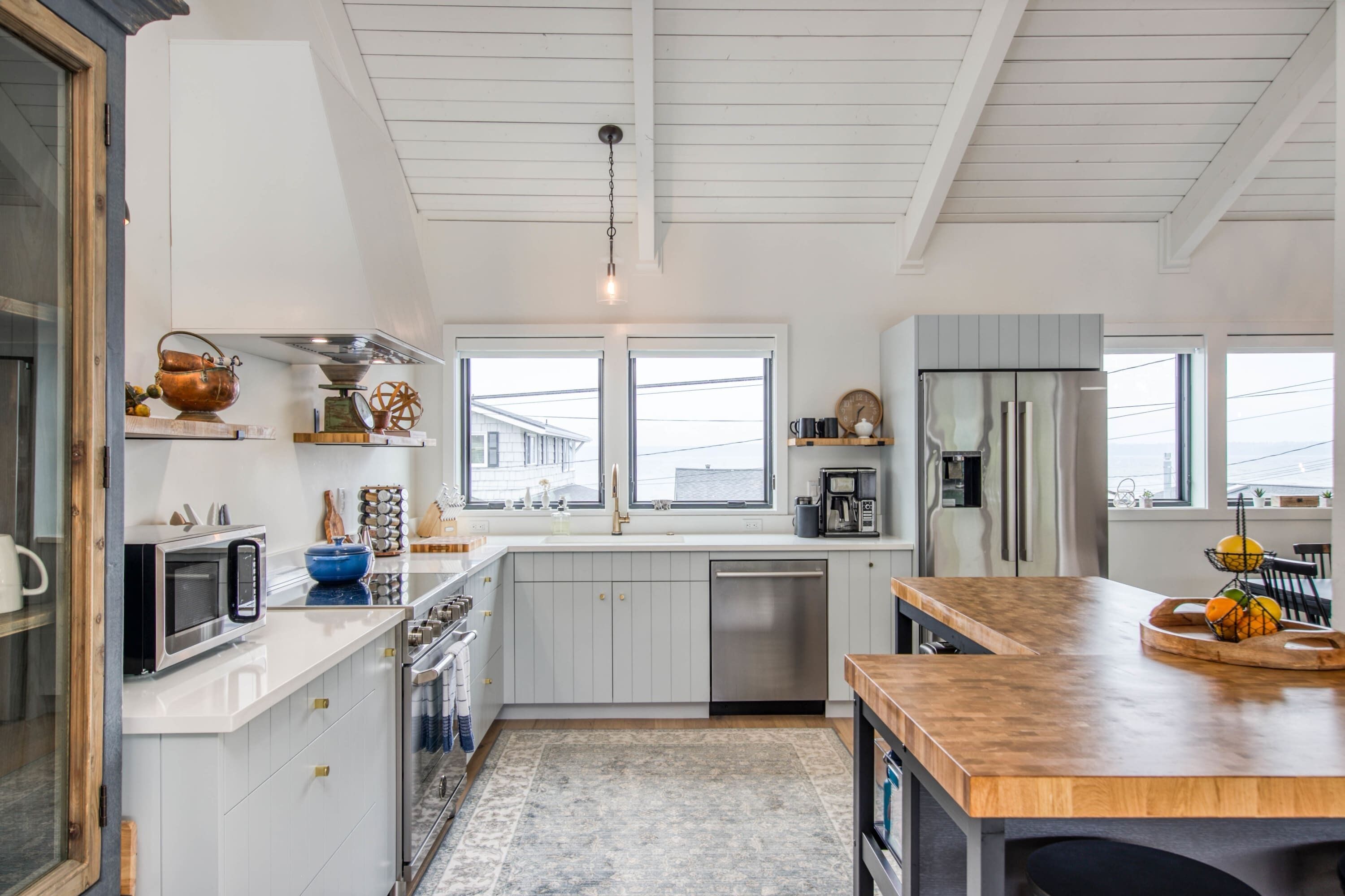 Waterfront w/ Dock Near Fay Bainbridge Park