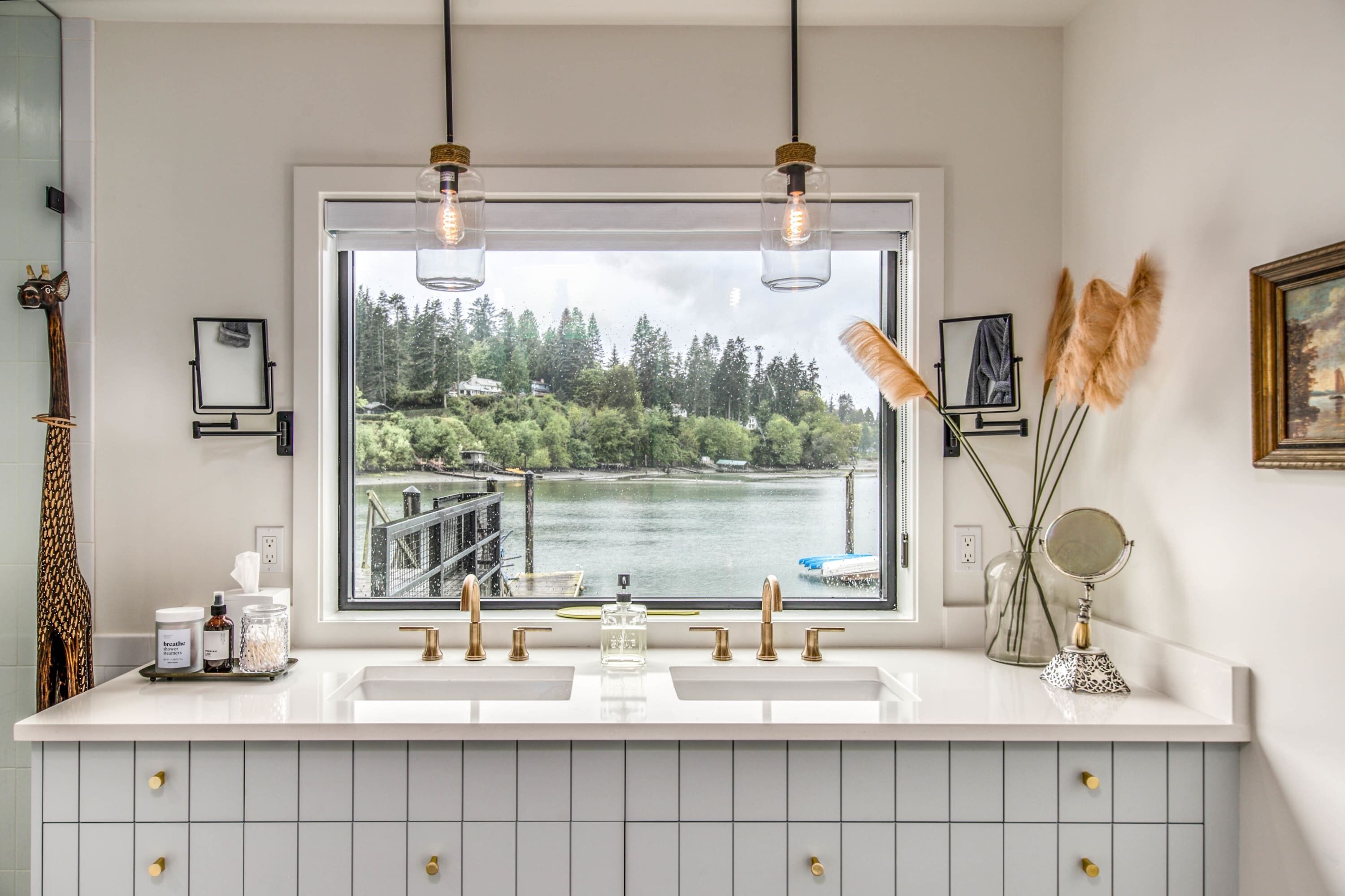 Waterfront w/ Dock Near Fay Bainbridge Park