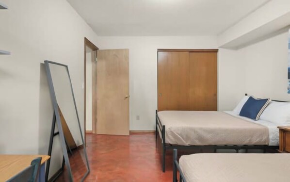 3 bedrooms, WiFi, bed sheets