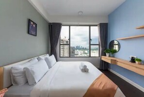 3 Schlafzimmer, Schreibtisch, Bügeleisen/Bügelbrett, WLAN