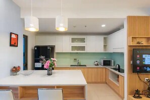 Kühlschrank, Mikrowelle