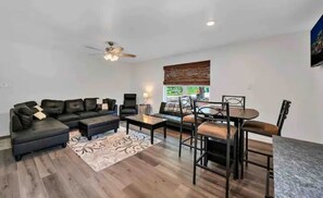 Smart TV, books - Enjoy the country views Unit B (Moody)