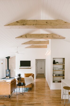 スマートテレビ、ステレオ